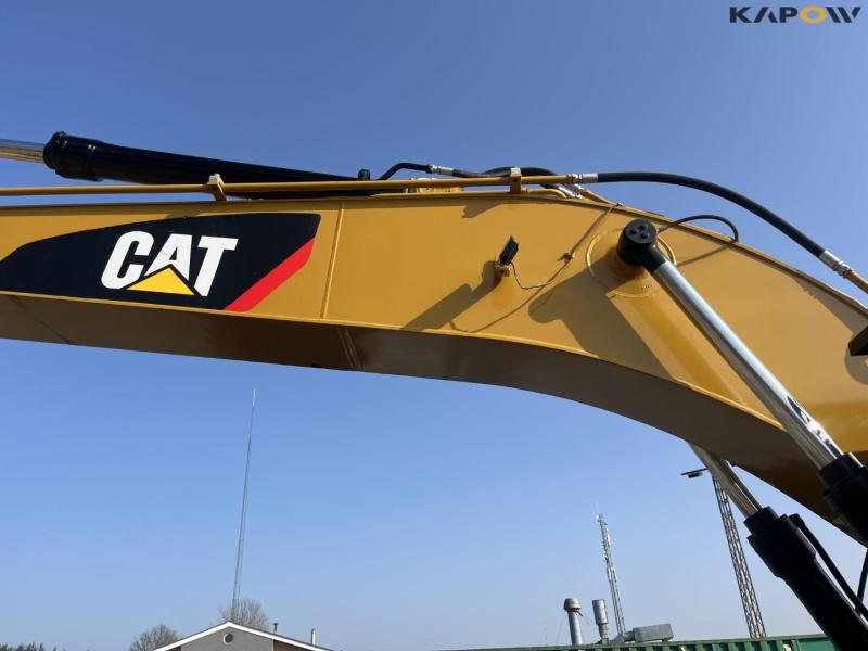 Caterpillar 320D2 gravemaskine 50
