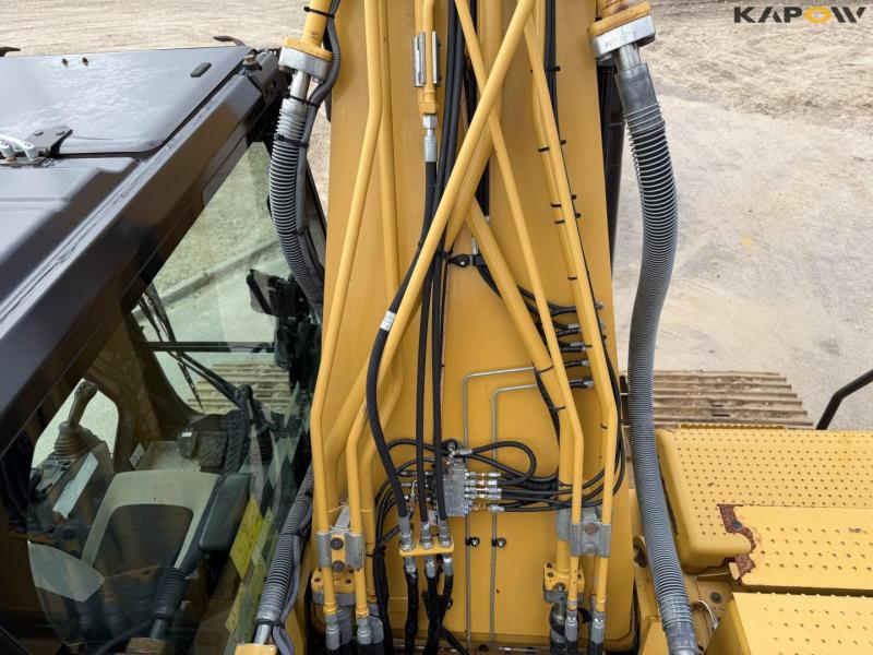 Caterpillar 330 FL gravemaskine 27