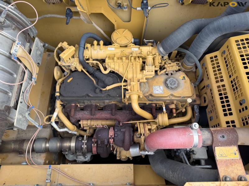 Caterpillar 330 FL gravemaskine 30