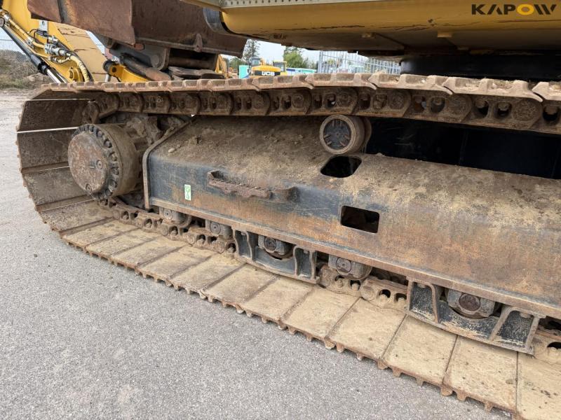 Caterpillar 330 FL gravemaskine 71