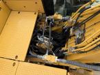 Caterpillar 330 FL gravemaskine 25