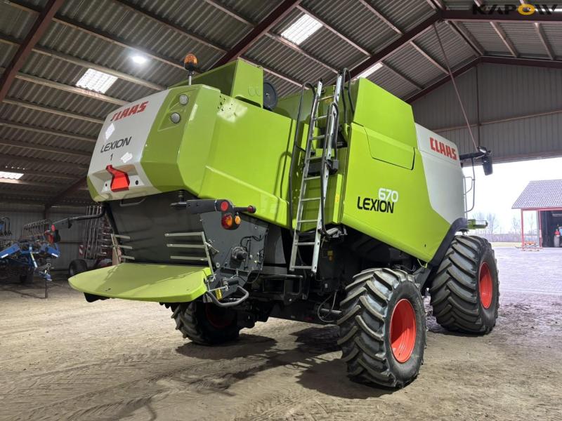 Claas 670 mejetærsker med V900 30fod skærebord 5