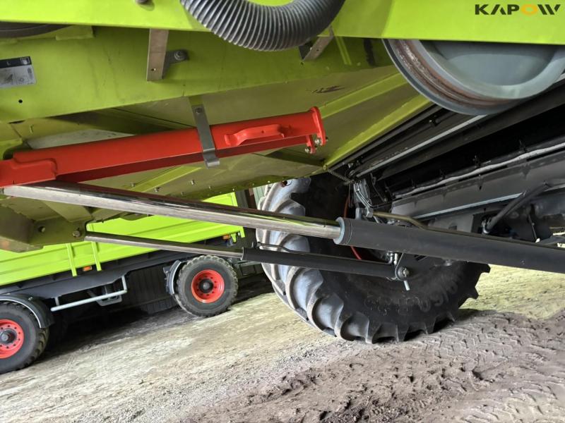 Claas 670 mejetærsker med V900 30fod skærebord 13