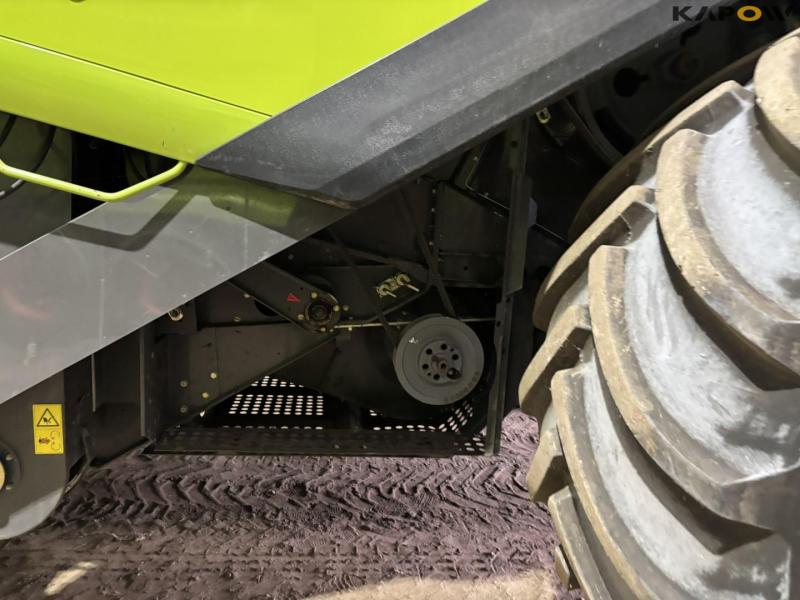 Claas 670 mejetærsker med V900 30fod skærebord 30