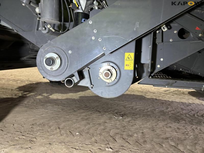 Claas 670 mejetærsker med V900 30fod skærebord 40