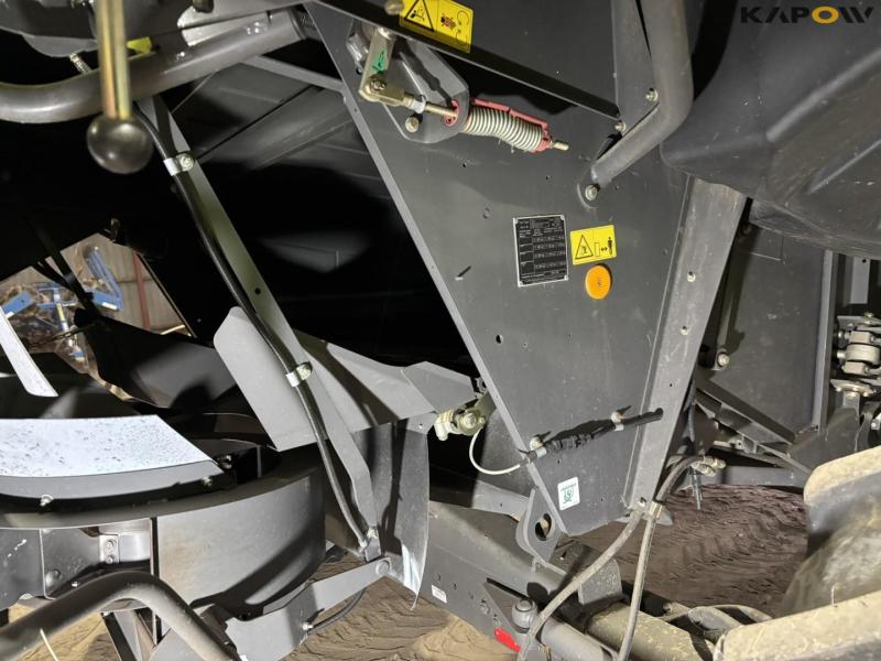 Claas 670 mejetærsker med V900 30fod skærebord 42