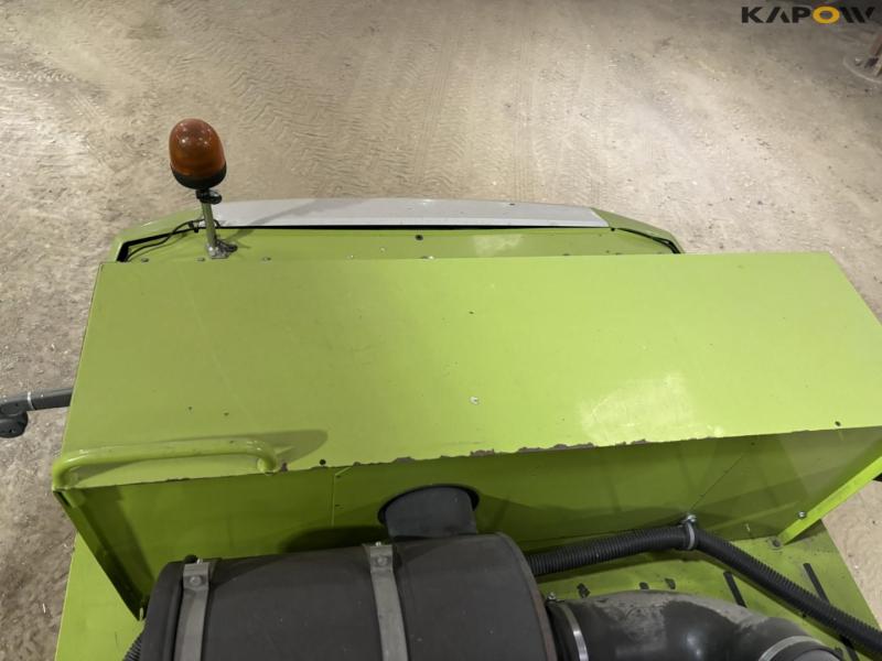 Claas 670 mejetærsker med V900 30fod skærebord 51