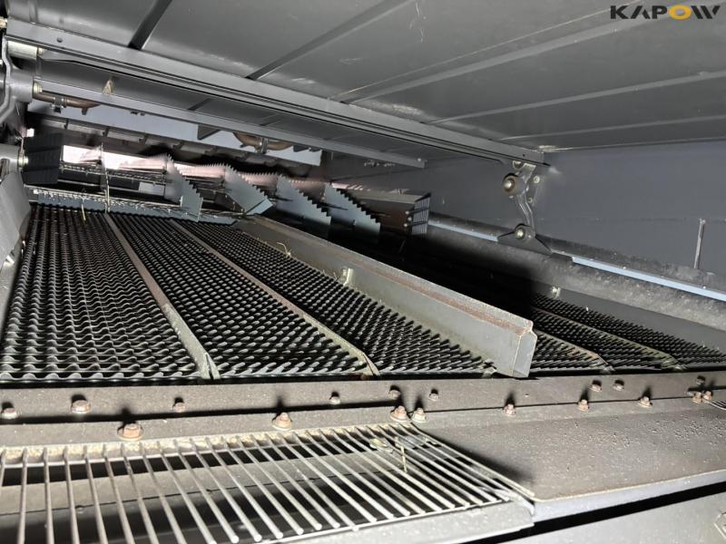 Claas 670 mejetærsker med V900 30fod skærebord 69