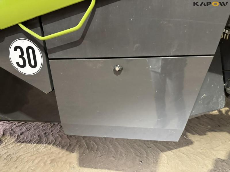 Claas 670 mejetærsker med V900 30fod skærebord 73