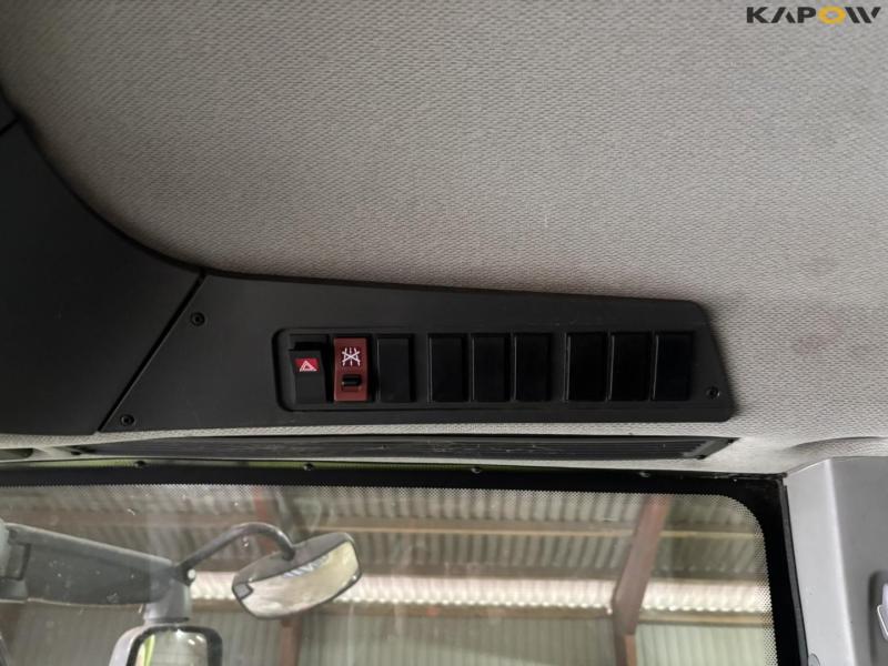 Claas 670 mejetærsker med V900 30fod skærebord 91