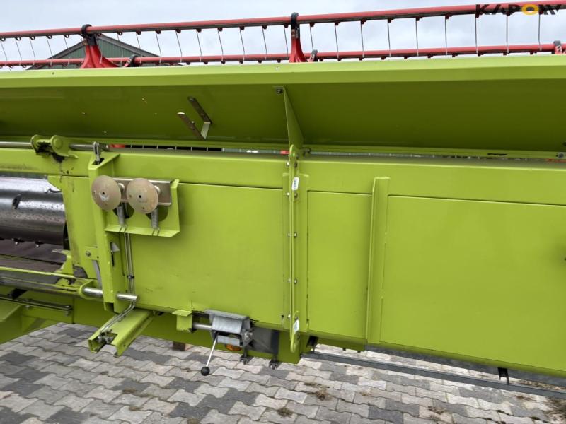 Claas 670 mejetærsker med V900 30fod skærebord 118