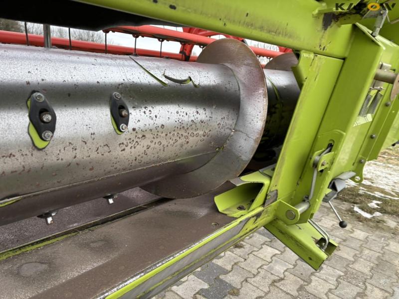 Claas 670 mejetærsker med V900 30fod skærebord 120