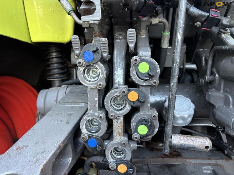 Claas Axion 840 traktor 28