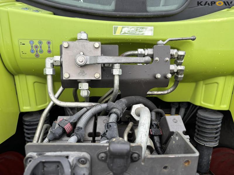 Claas Axion 850 CMATIC 4 WD traktor 42