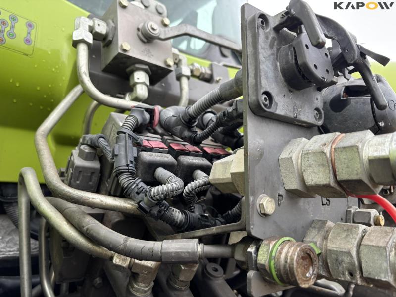 Claas Axion 850 CMATIC 4 WD traktor 44