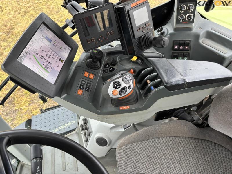 Claas Axion 850 CMATIC 4 WD traktor 56