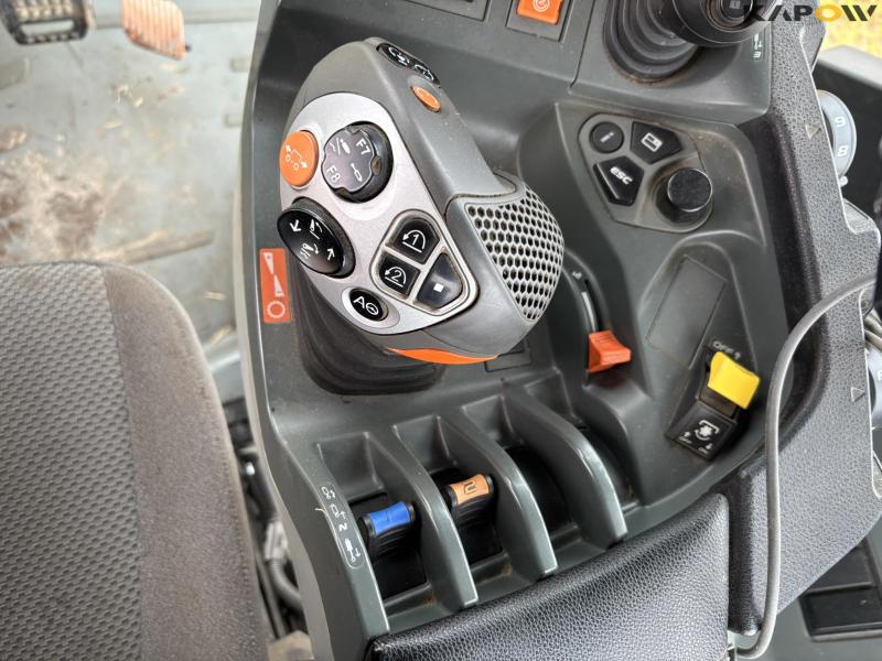 Claas Axion 850 CMATIC 4 WD traktor 63