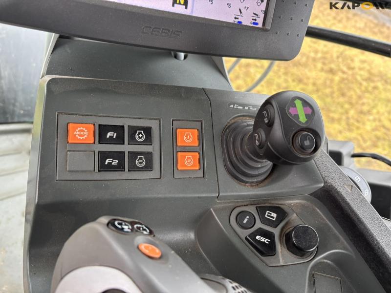 Claas Axion 850 CMATIC 4 WD traktor 64