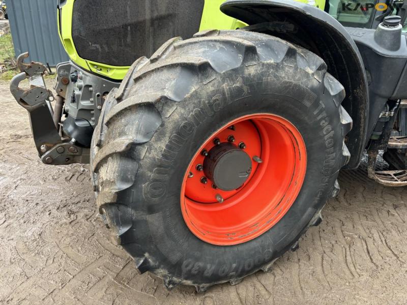Claas Axion 850 traktor 82