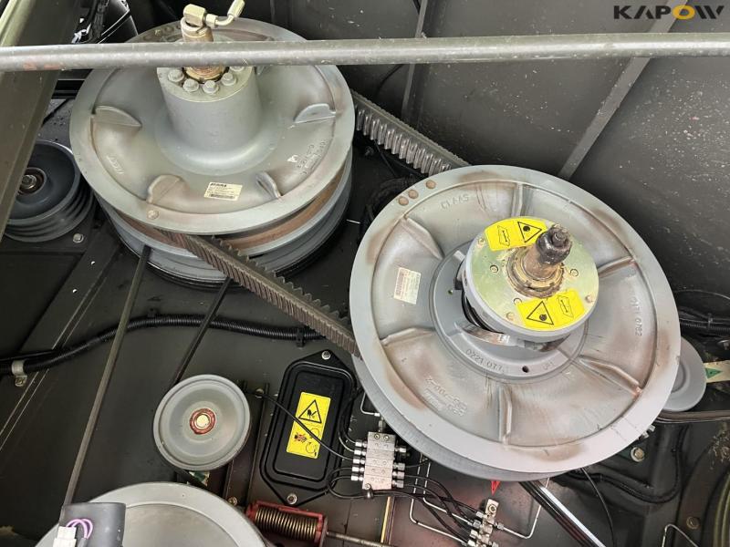 Claas lexion 760 mejetærsker med 31 fods skærebord 20