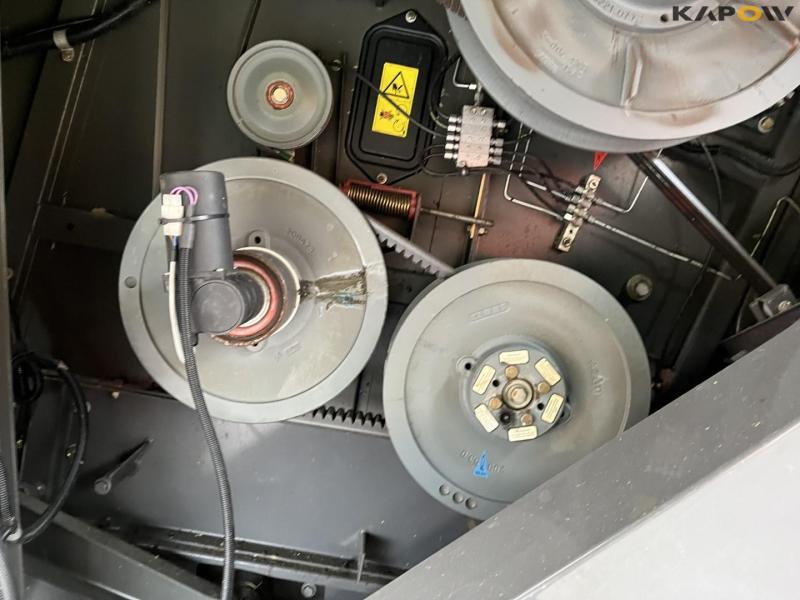 Claas lexion 760 mejetærsker med 31 fods skærebord 21