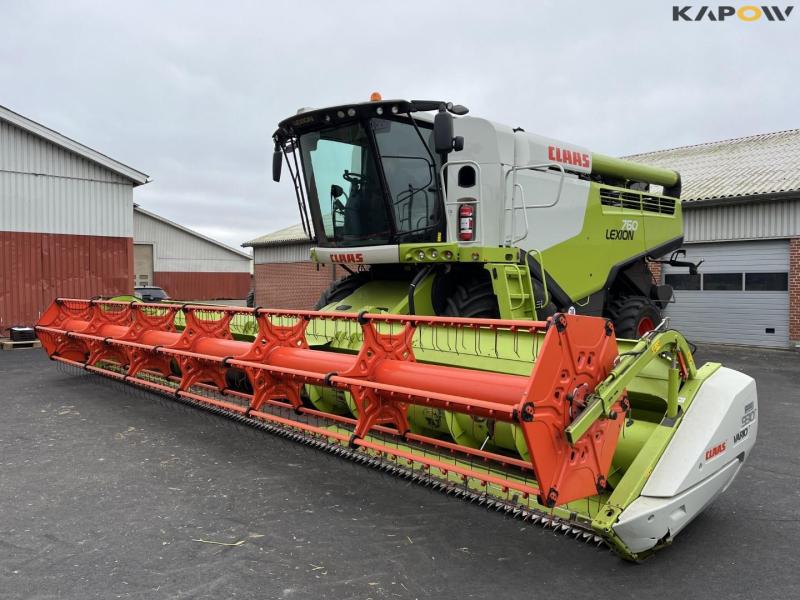 Claas lexion 760 mejetærsker med 31 fods skærebord 1