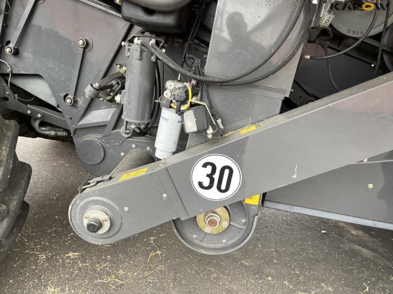 Claas lexion 760 mejetærsker med 31 fods skærebord 25