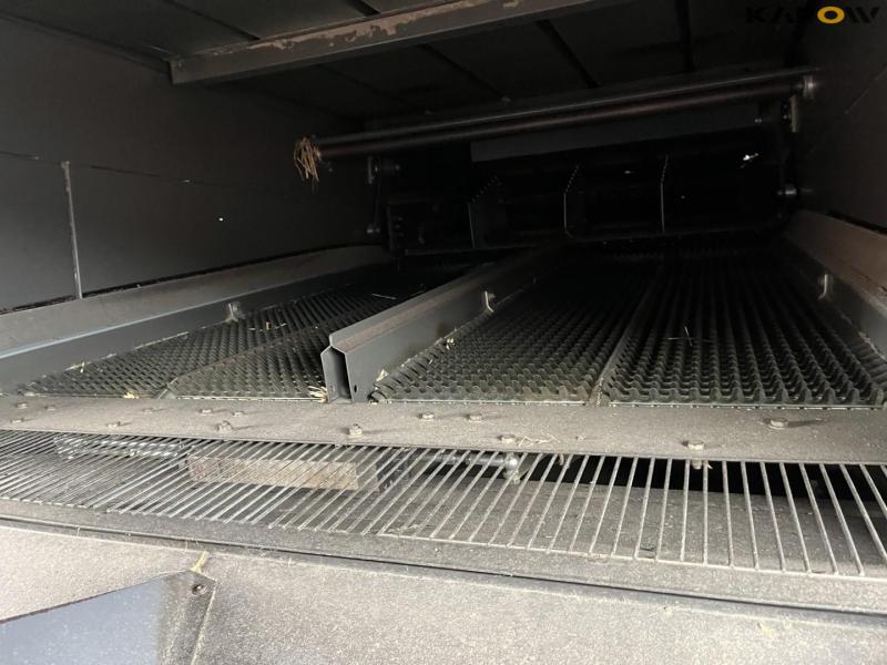 Claas lexion 760 mejetærsker med 31 fods skærebord 30