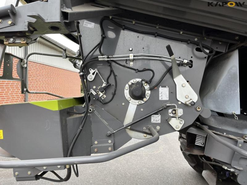 Claas lexion 760 mejetærsker med 31 fods skærebord 32