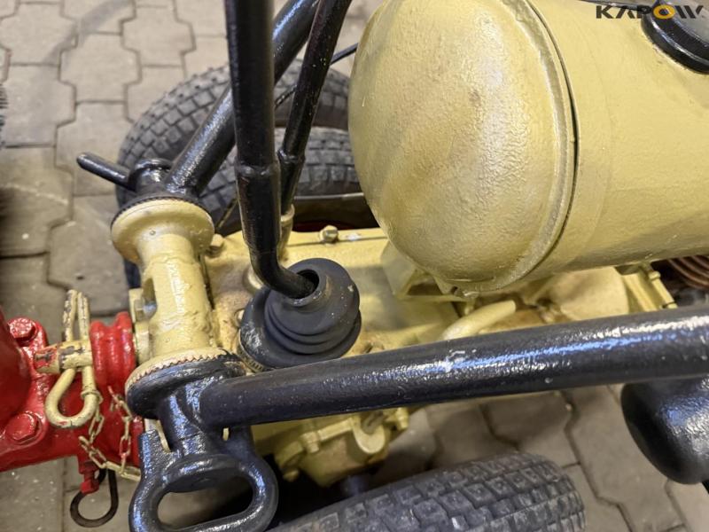 Clio redskabsbærer med kost 13