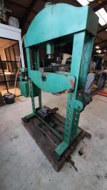 Compac MP28 40 ton presser 5