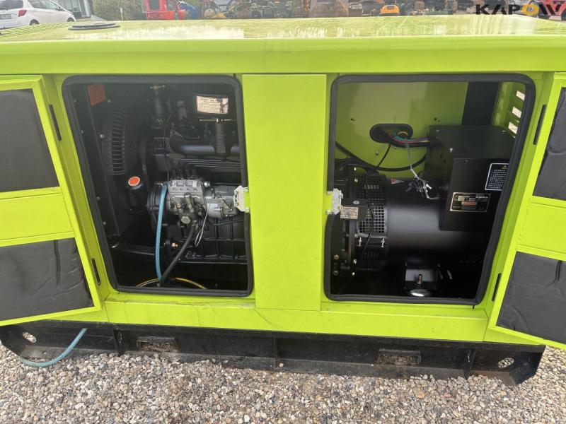 Compal Power VG-R30 diesel generator 19