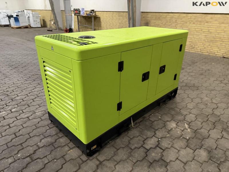 Compal Power VG-R30 generator 7