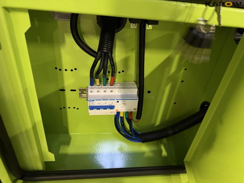 Compal Power VG-R30 generator 12