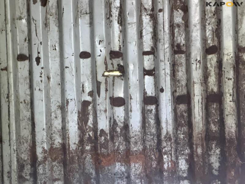 Container lukket med døre 13