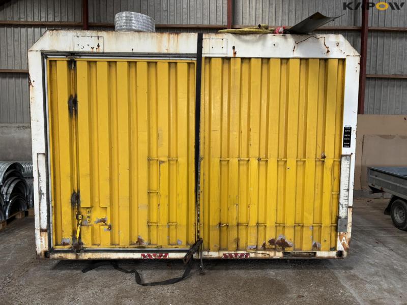 Container med alu. skydeporte 2