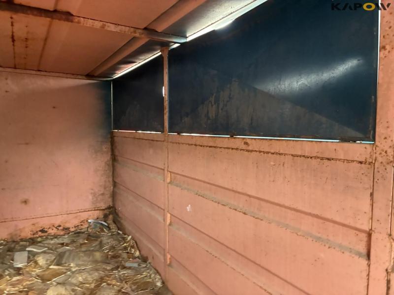 Container med lukket sider der kan åbnes 23