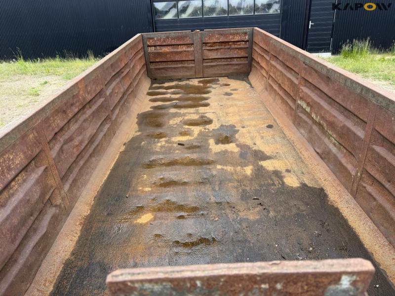 Container 9