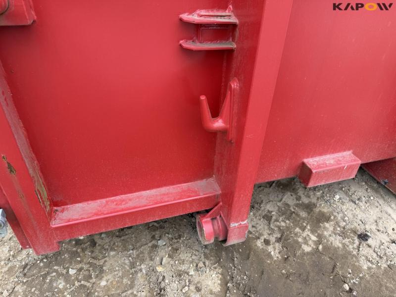 Container 19