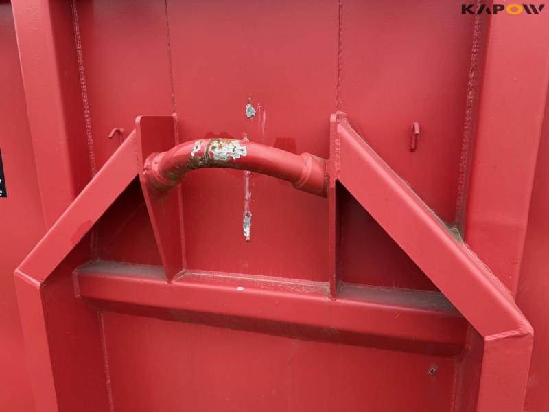 Container 21