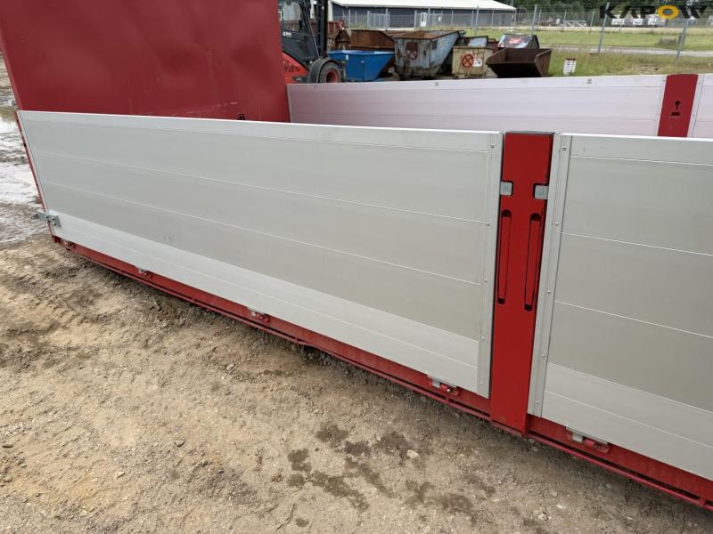 Container 23