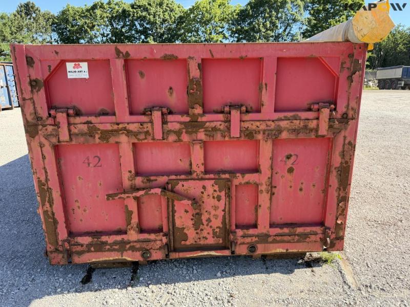 Container 16