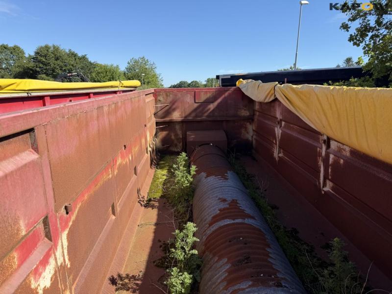 Container 8