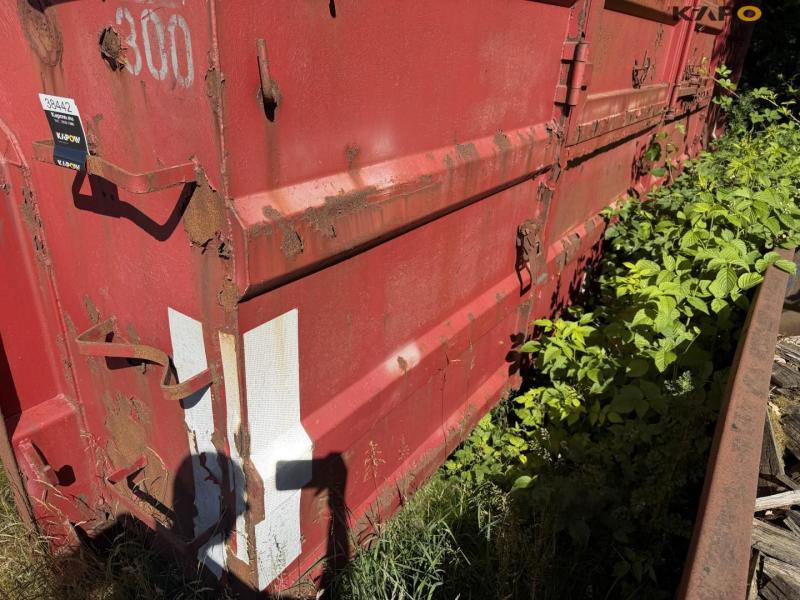 Container 12
