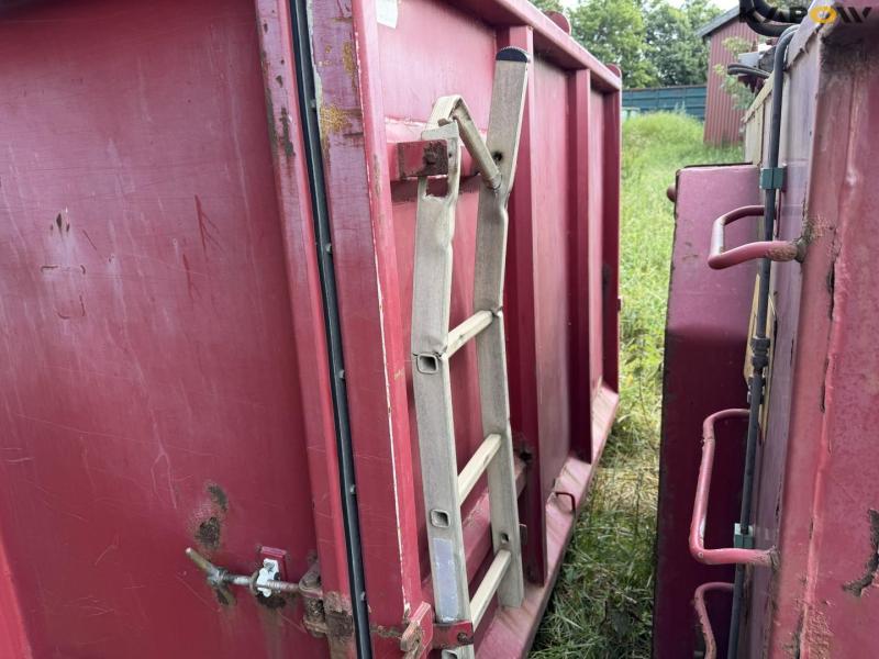 Container 9