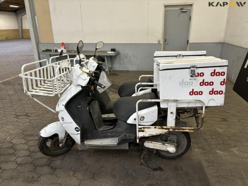 DAO 365 Elektrisk knallert 8