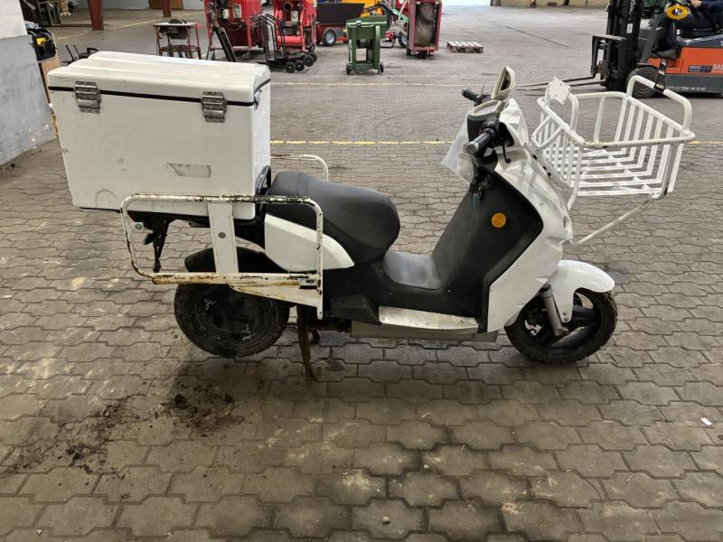 DAO 365 Elektrisk knallert 4