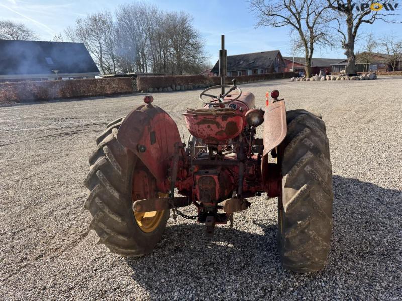 David Brown 880 traktor 6