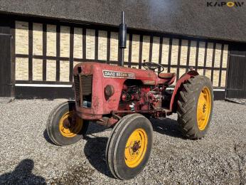 David Brown 880 traktor