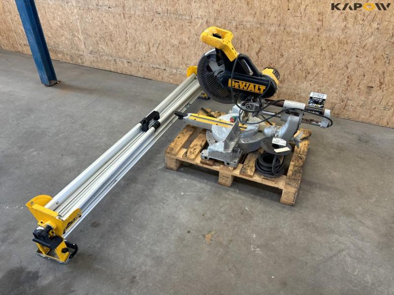 Dewalt DW708 Kap/geringssav 1